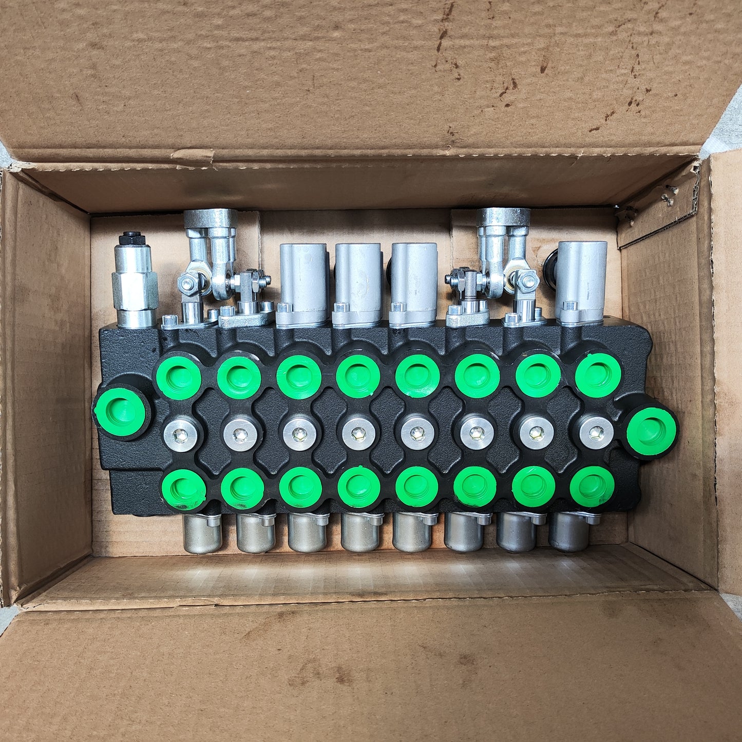Hydraulic valve for TYPHON 1-Ton excavator