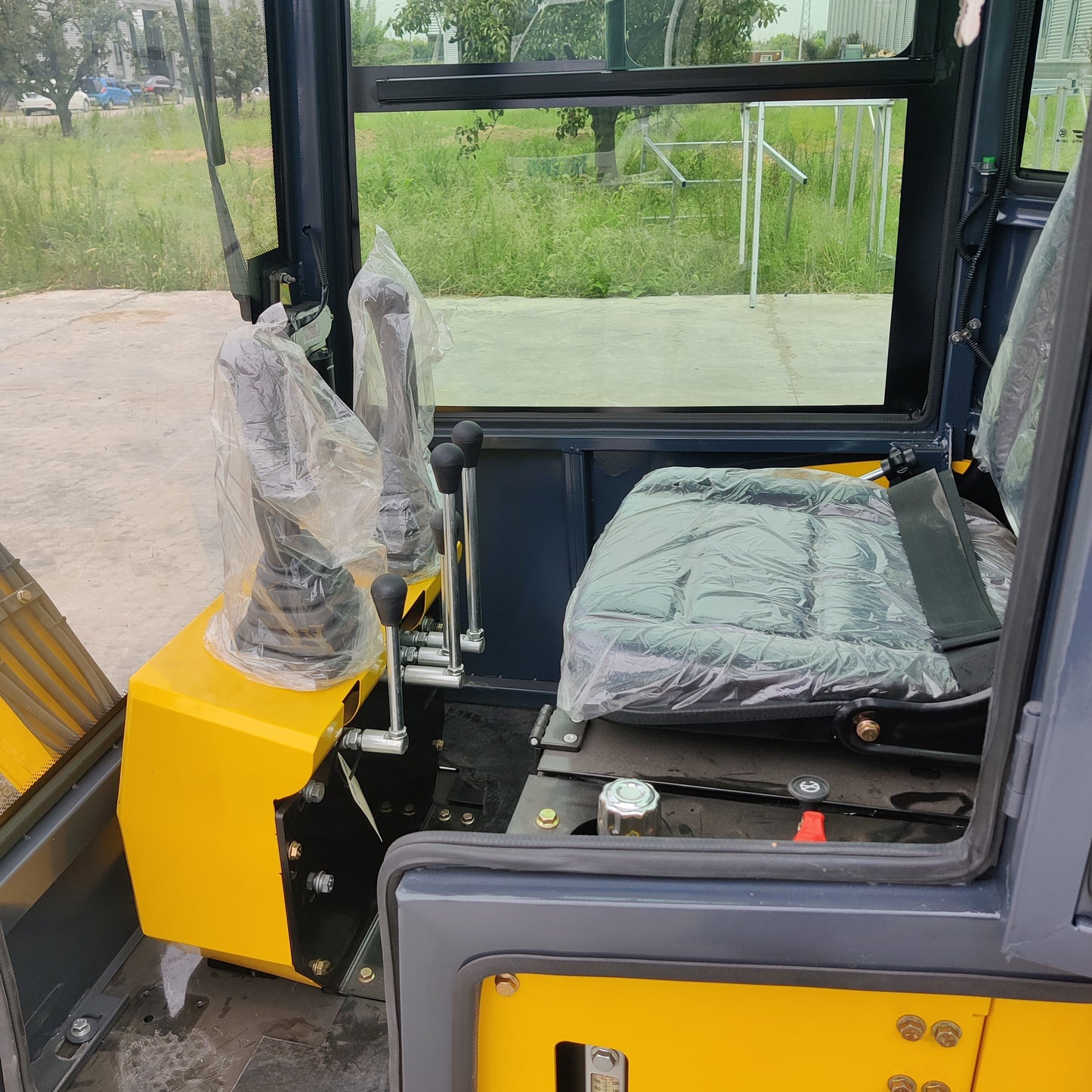 TYPHON Terror X Mini Excavator – 2,500lb Trench Digger with Cabin, 380mm Wide Bucket - New Excavator For Sale