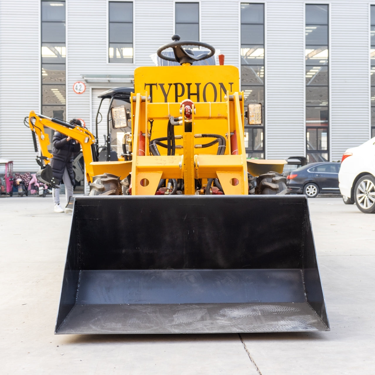 TYPHON Thunder IV Electric Wheel Loader