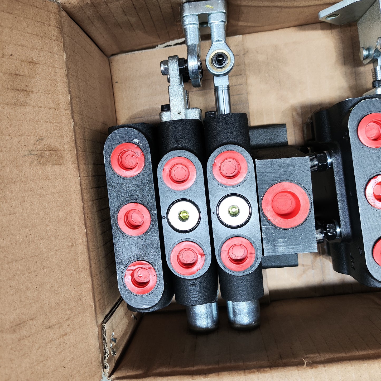 Hydraulic valve for TYPHON 1.5-Ton excavator