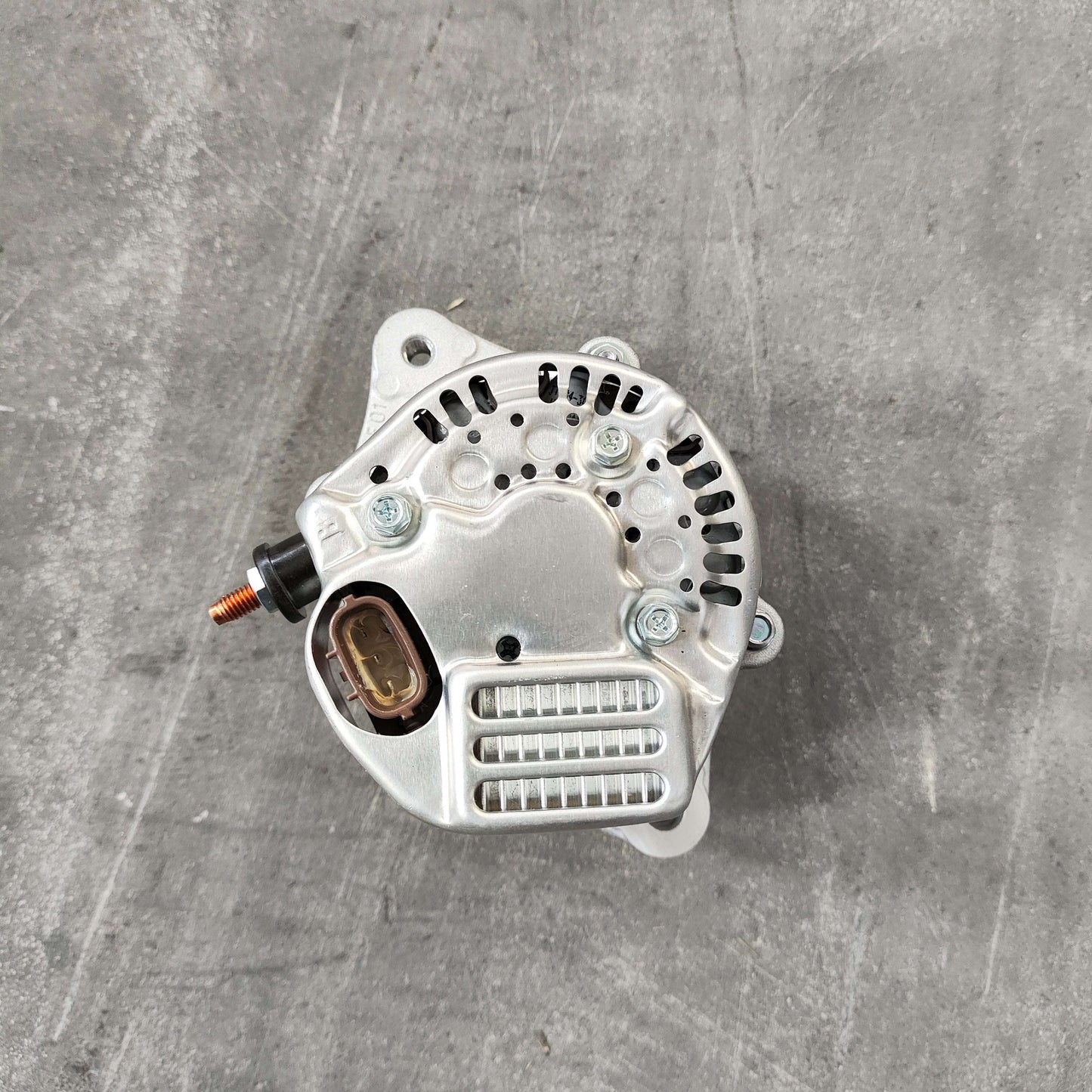 Kubota D902 Alternator 16678-64014 12V