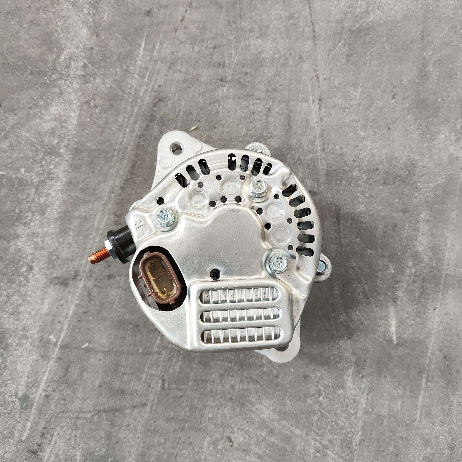 Kubota D902 Alternator 16678-64014 12V