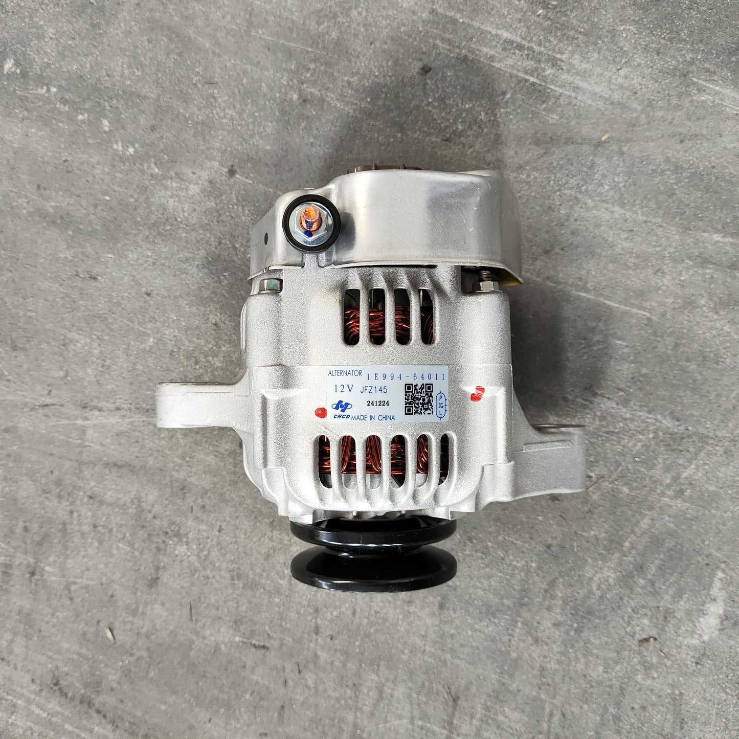 Kubota D902 Alternator 16678-64014 12V