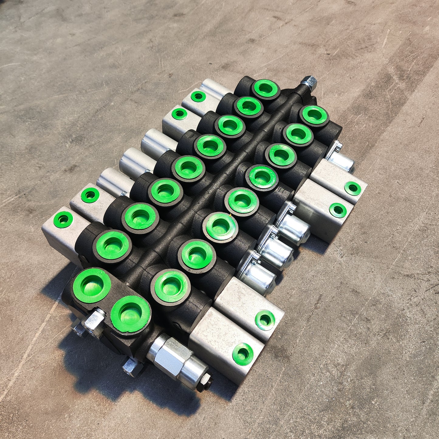 Hydraulic valve for TYPHON 1.8-Ton to 2-Ton excavators