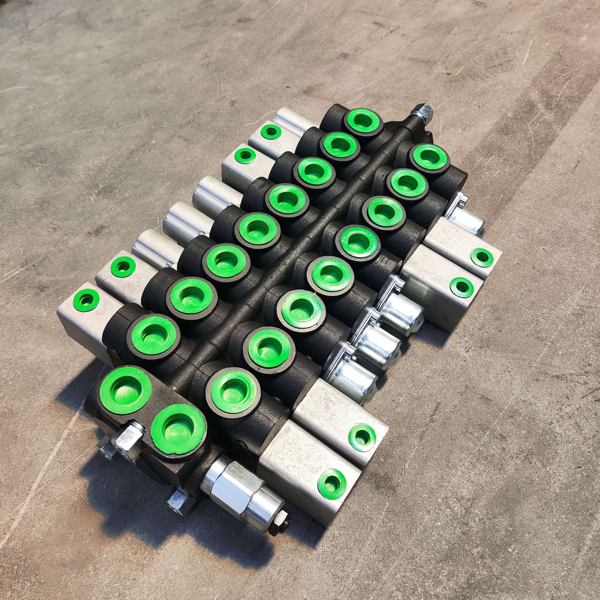 Hydraulic valve for TYPHON 1.8-Ton to 2-Ton excavators
