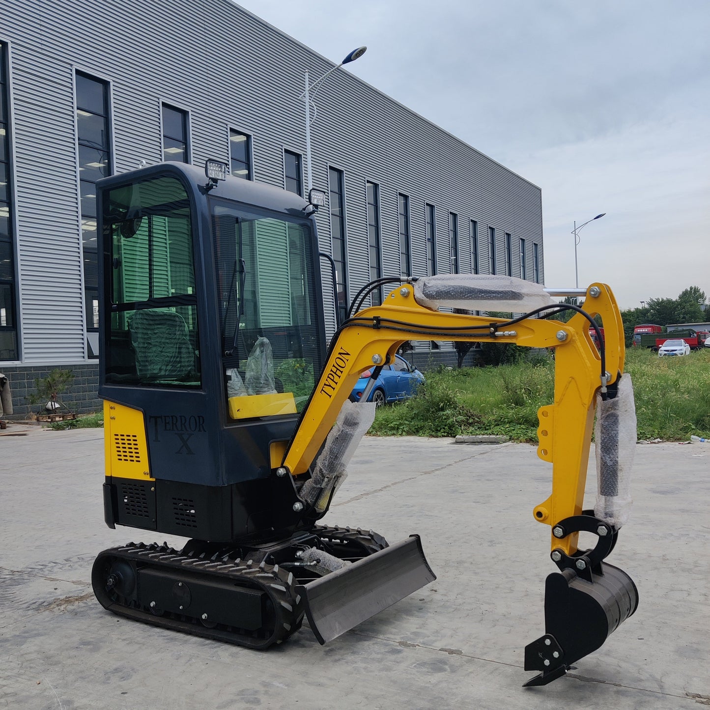 TYPHON Terror X Mini Excavator – 2,500lb Trench Digger with Cabin, 380mm Wide Bucket - New Excavator For Sale