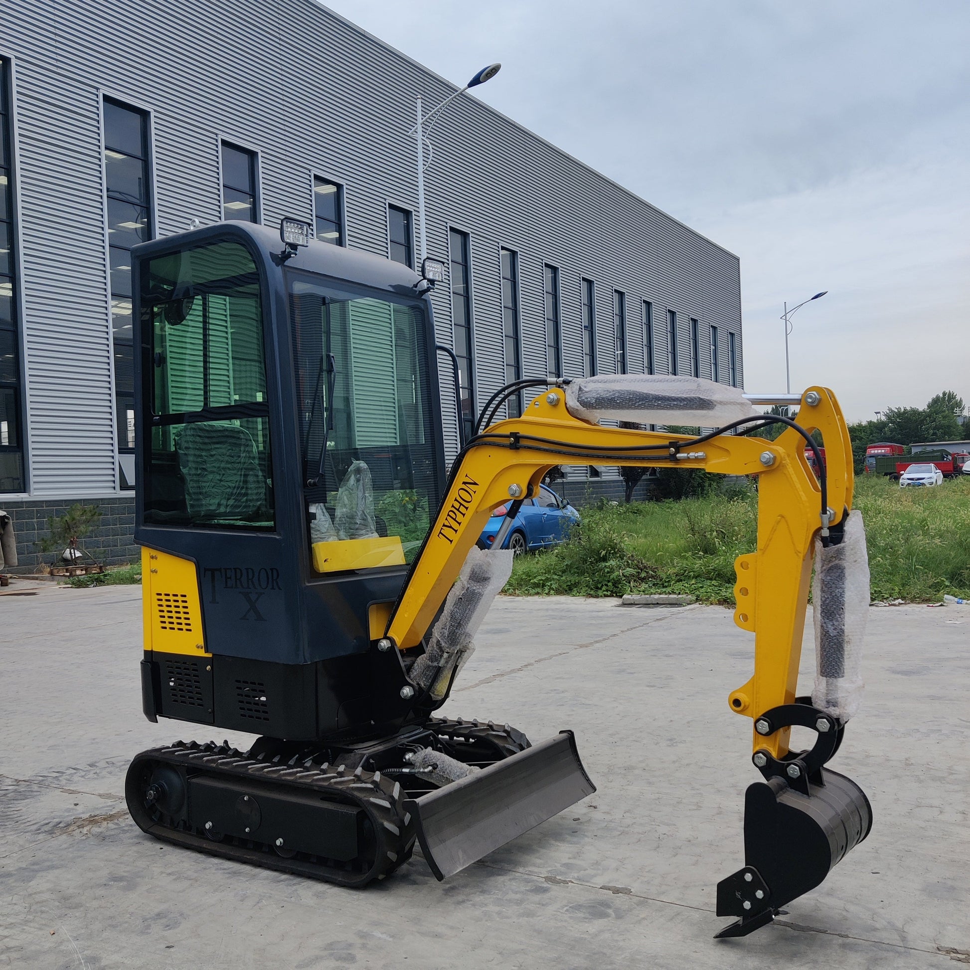 TYPHON Terror X Mini Excavator – 2,500lb Trench Digger with Cabin, 380mm Wide Bucket - New Excavator For Sale