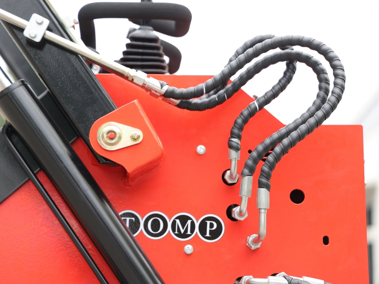 New TYPHON STOMP 1,800lbs Mini Skid Steer 21HP Honda Engine - New Excavator For Sale