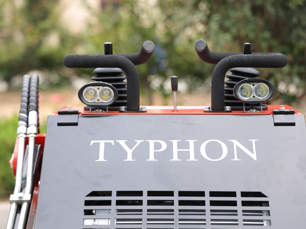 New TYPHON STOMP 1,800lbs Mini Skid Steer 21HP Honda Engine - New Excavator For Sale