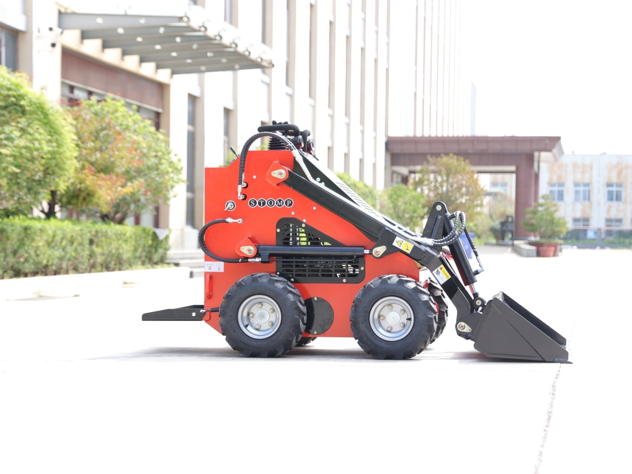 TYPHON STOMP 1,800lbs Mini Skid Steer 21 HP Wheel Honda GX630 - New Excavator For Sale