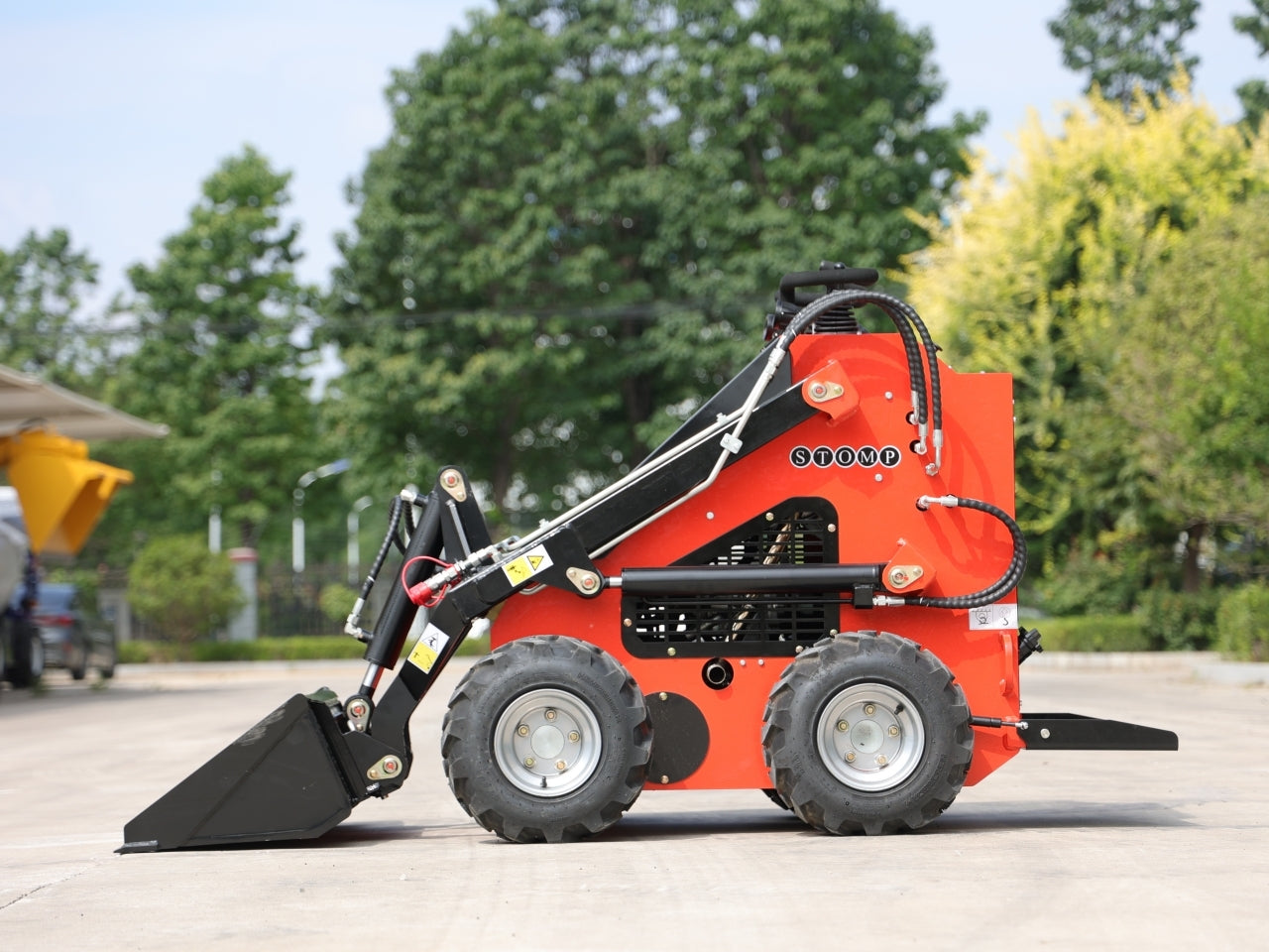 TYPHON STOMP 1,800lbs Mini Skid Steer 21 HP Wheel Honda GX630 - New Excavator For Sale