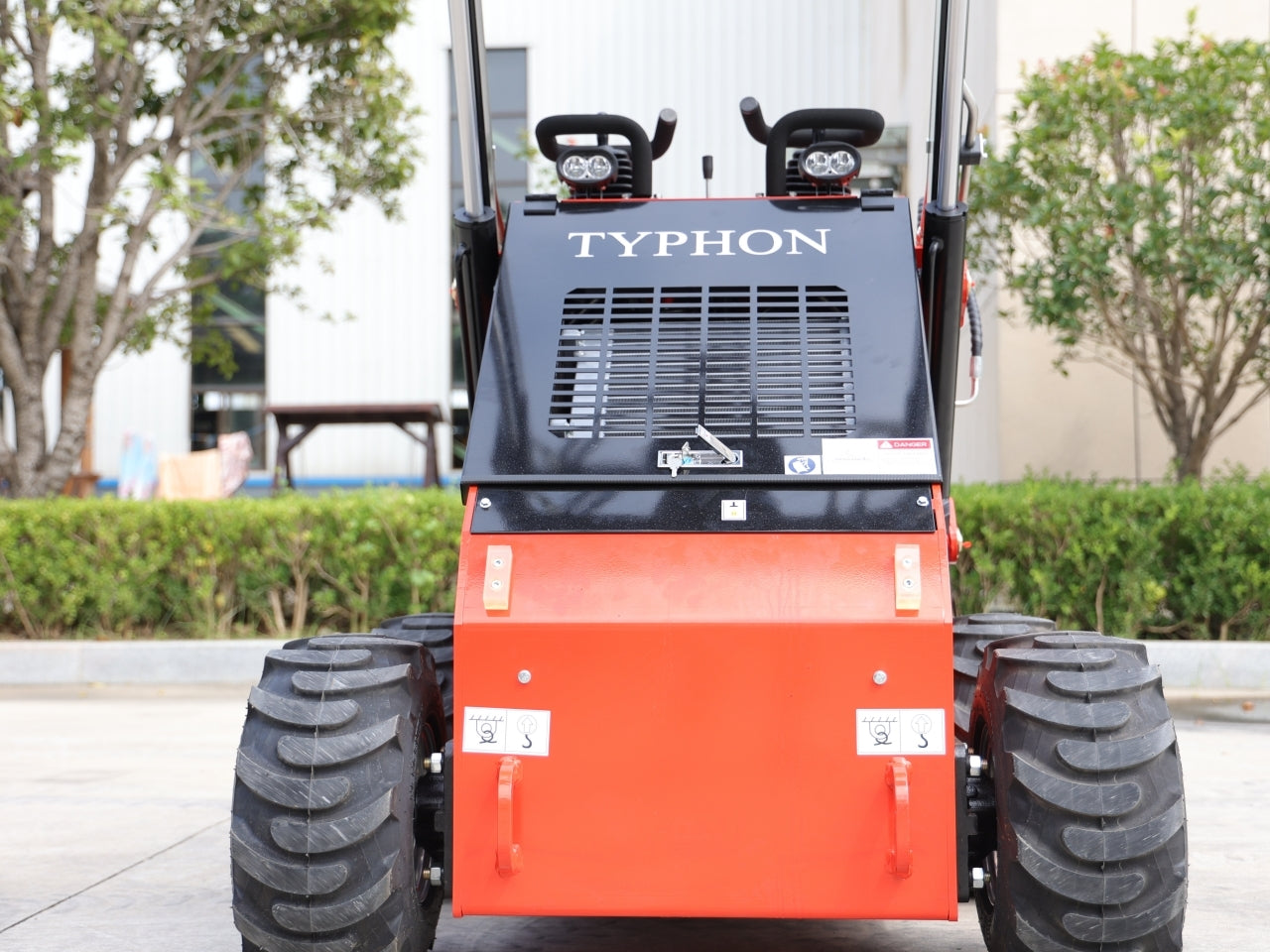 TYPHON STOMP 1,800lbs Mini Skid Steer 21 HP Wheel Honda GX630 - New Excavator For Sale