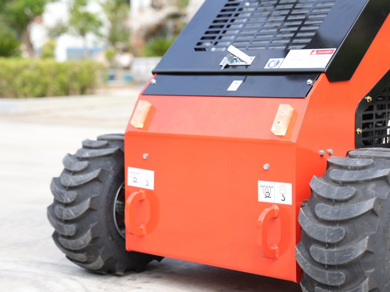 TYPHON STOMP 1,800lbs Mini Skid Steer 21 HP Wheel Honda GX630 - New Excavator For Sale