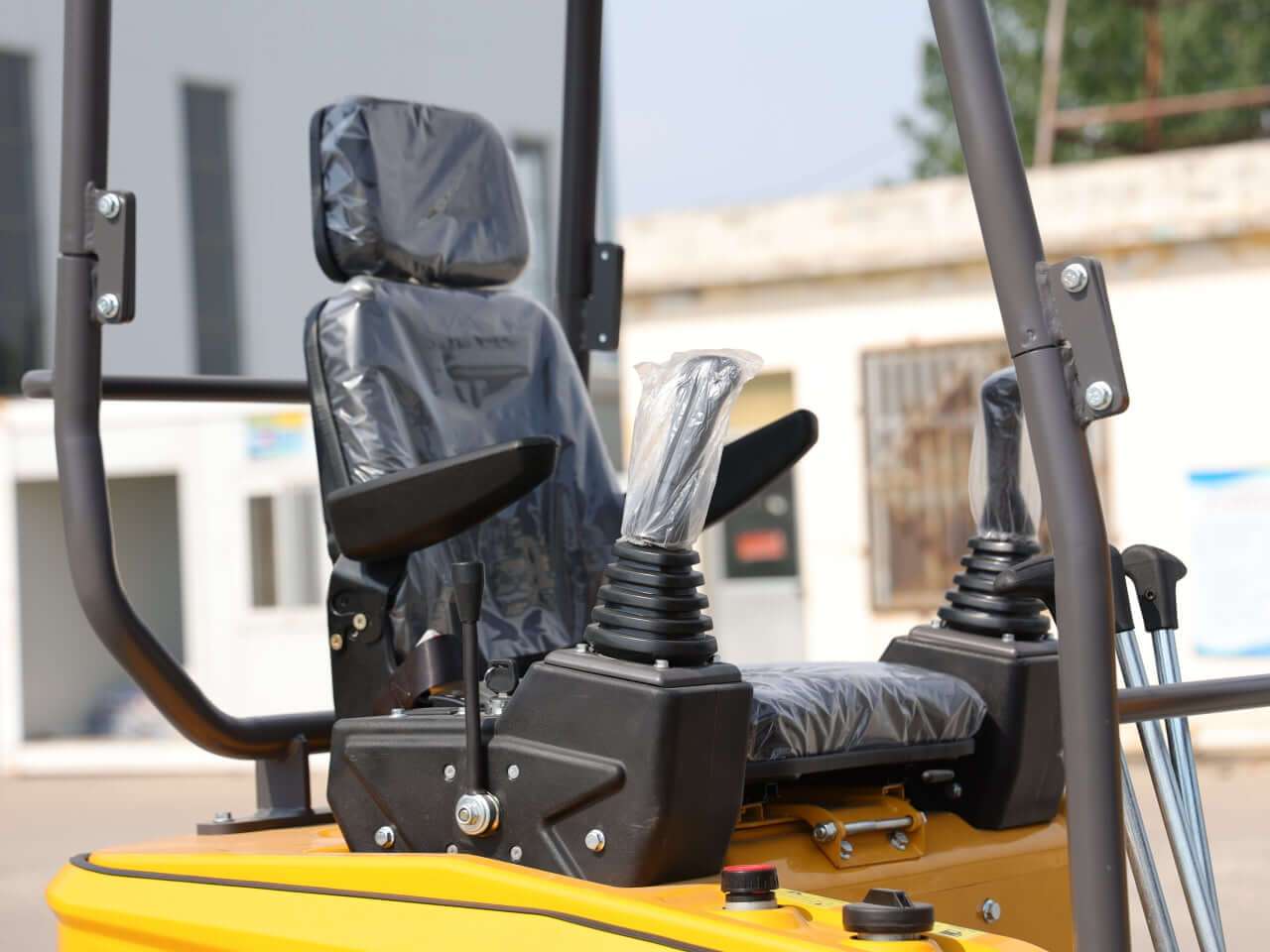 TYPHON TERROR XIX STORM Mini Excavator – 1.8 Ton Trench Digger