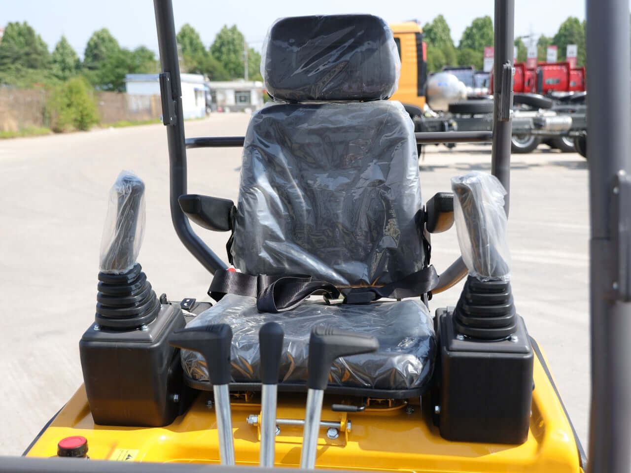 TYPHON TERROR XIX STORM Mini Excavator – 1.8 Ton Trench Digger