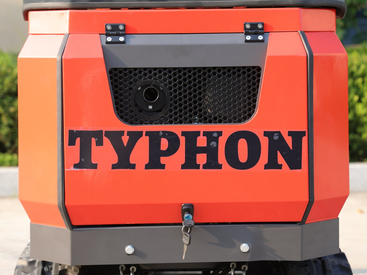 TYPHON TERROR ONE Mini Excavator – 1.1 Ton Trench Digger
