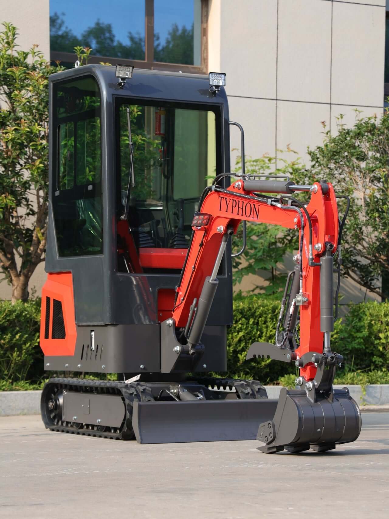 TYPHON TERROR ONE Mini Excavator – 1.1 Ton Trench Digger