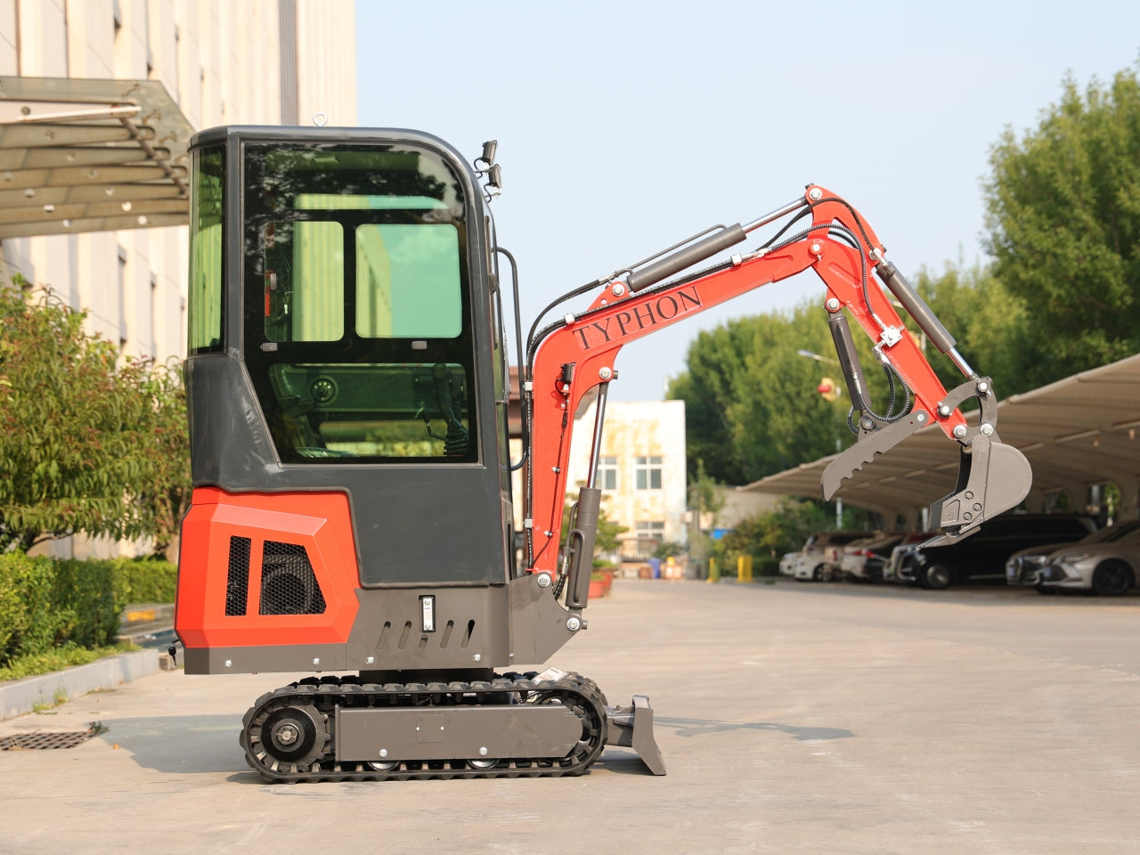 TYPHON TERROR ONE Mini Excavator – 1.1 Ton Trench Digger