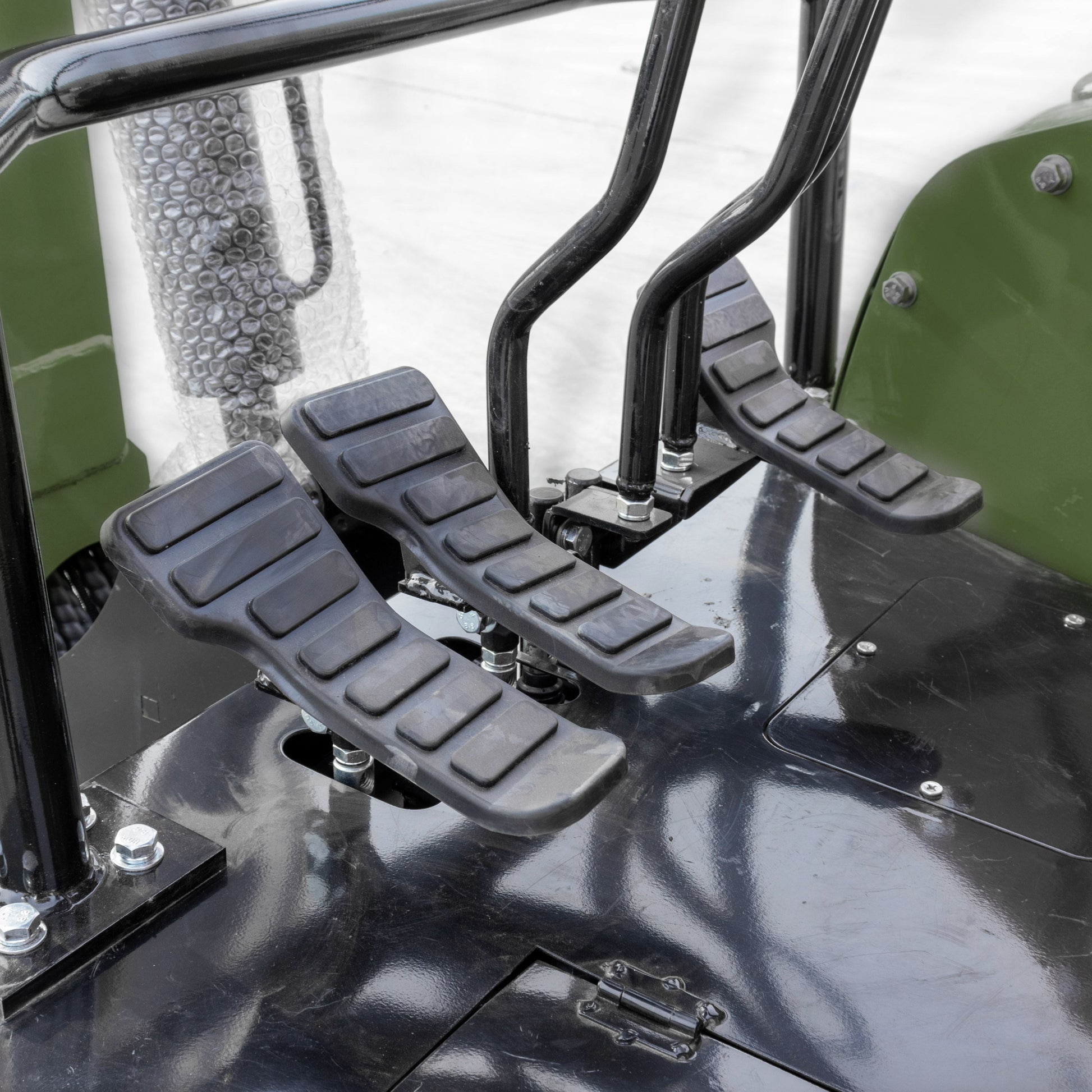 4,000 lb TYPHON TERROR XVIII Mini Excavator