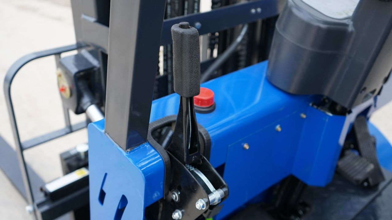 TYPHON VIGOR 2.5 Blue Electric Forklift 2.5 Ton