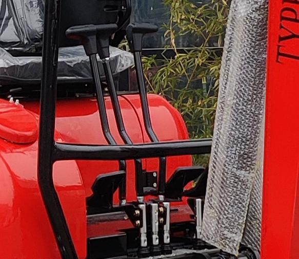 4,000 lb TYPHON TERROR XX Mini Excavator
