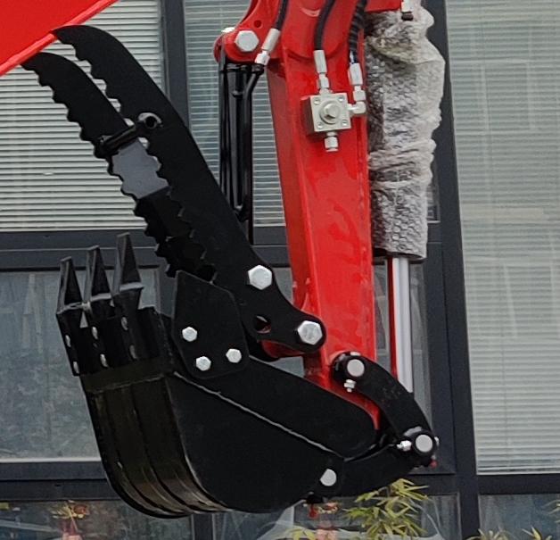 4,000 lb TYPHON TERROR XX Mini Excavator