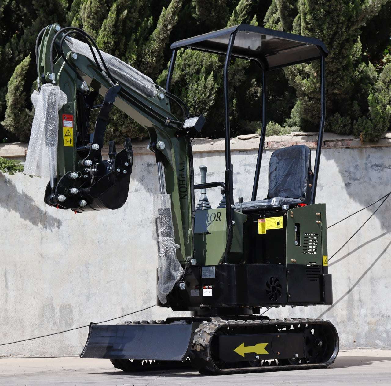 TYPHON TERROR X STORM Mini Excavator – 1 Ton Trench Digger with Canopy, Hydraulic Thumb Clip, Bucket USA