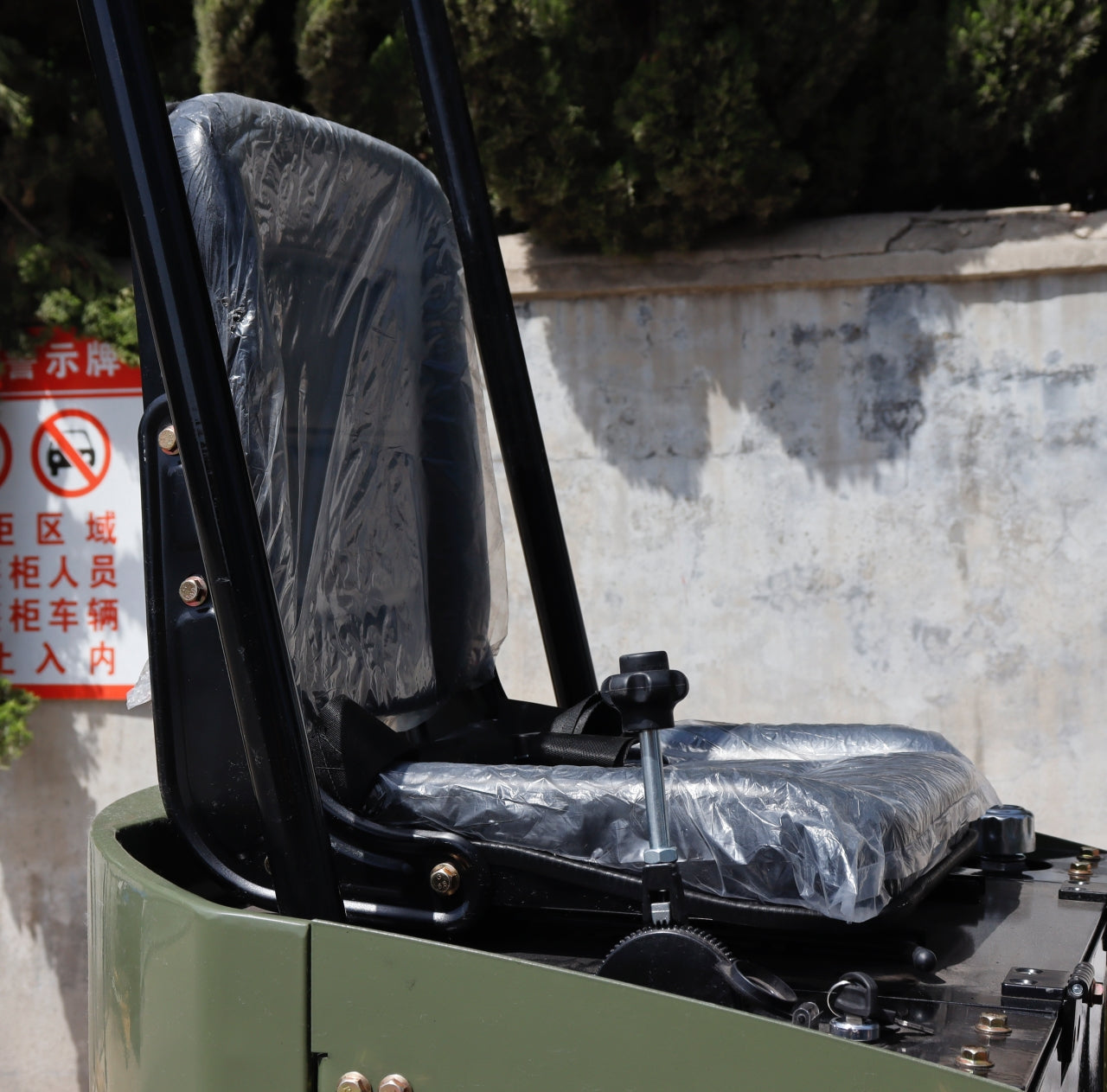 TYPHON TERROR X STORM Mini Excavator – 1 Ton Trench Digger with Canopy, Hydraulic Thumb Clip, Bucket USA