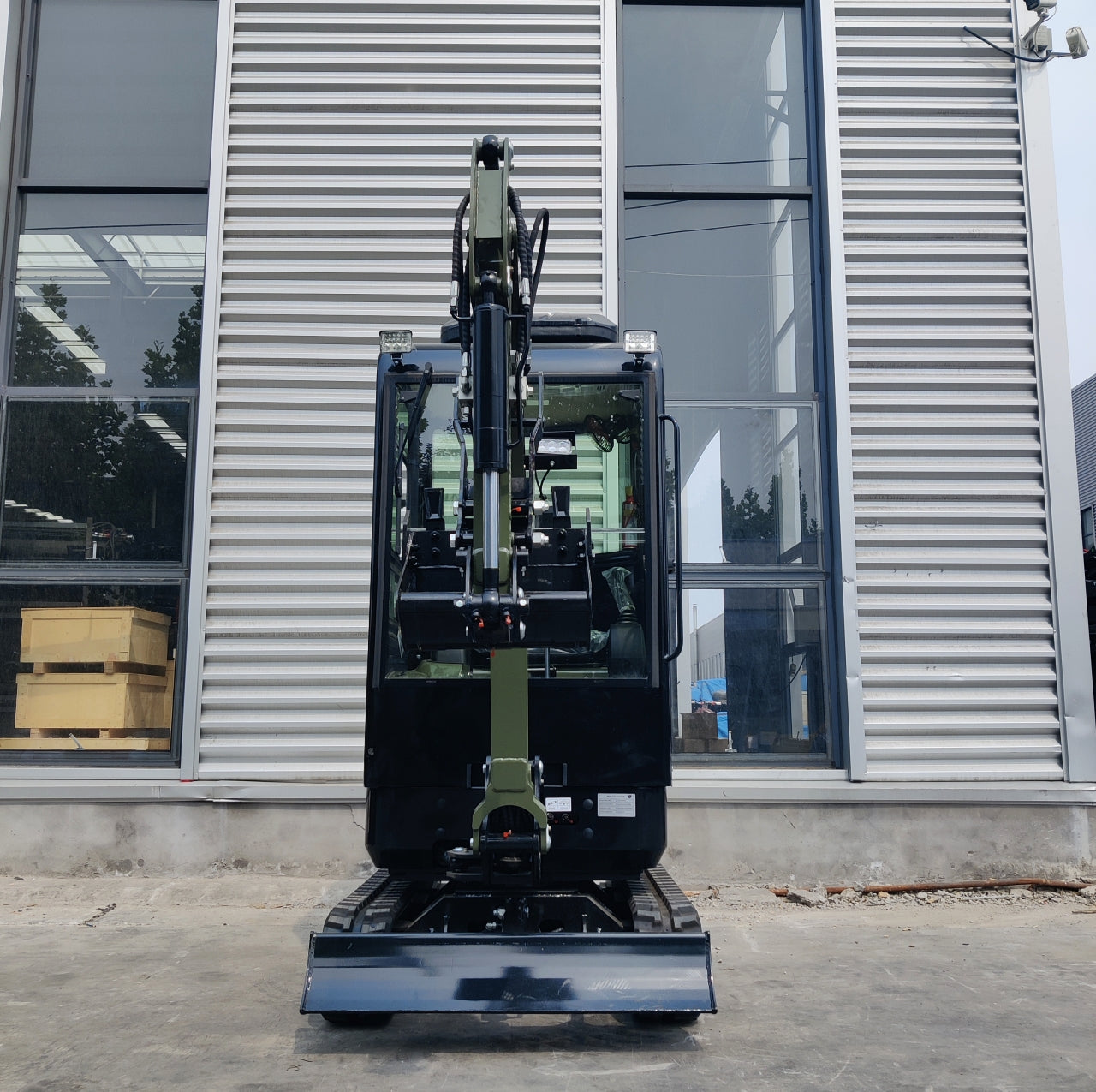 TYPHON TERROR XVIII Prestige 2 Ton Mini Excavator KUBOTA Diesel Engine USA