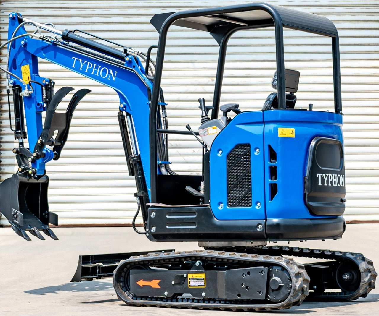 TYPHON TERROR X2 STORM Mini Excavator 2.5 Ton Diesel Kubota V1505 Engine USA