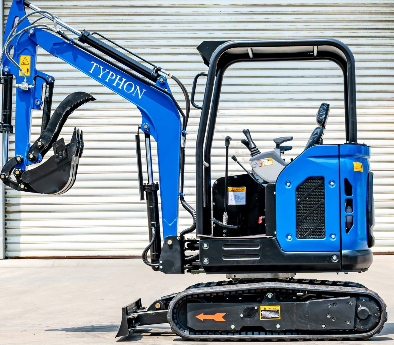 TYPHON TERROR X2 STORM Mini Excavator 2.5 Ton Diesel Kubota V1505 Engine USA