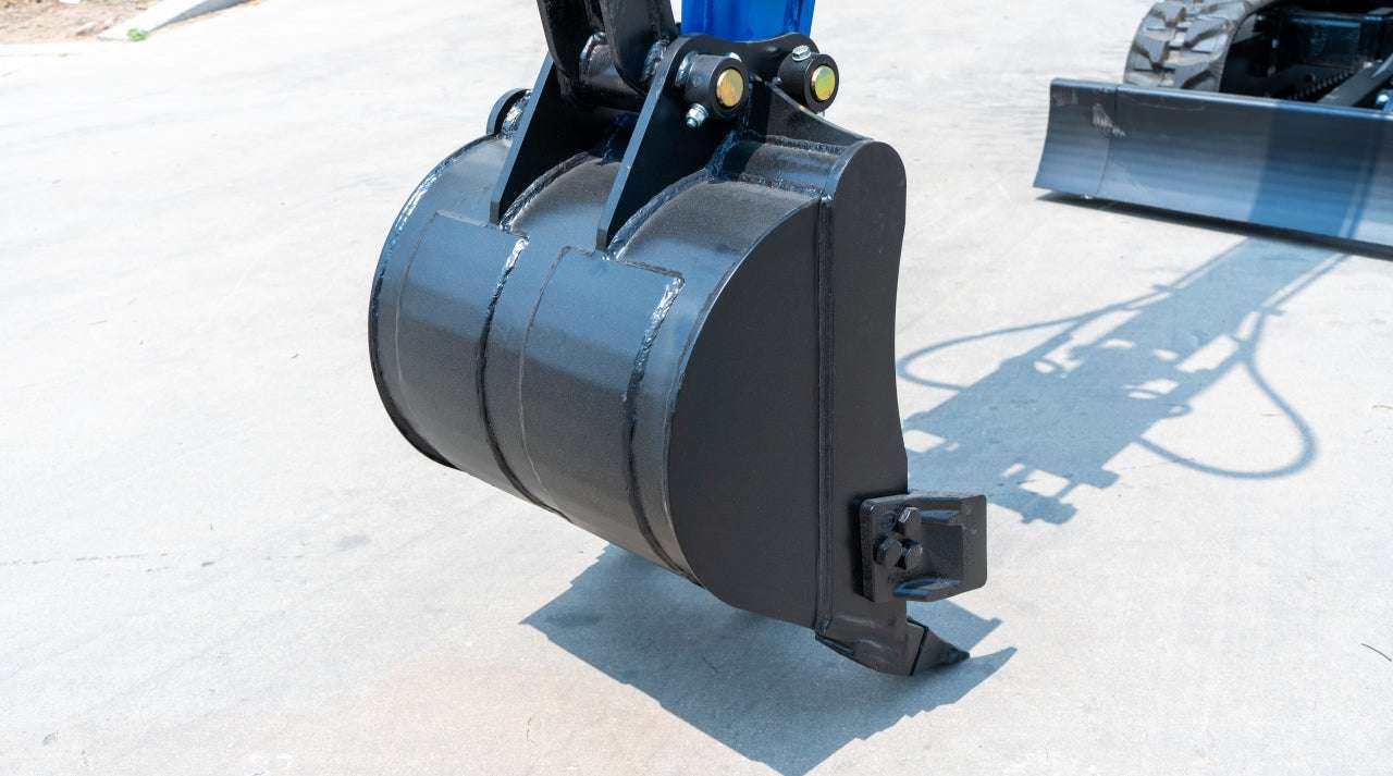 TYPHON TERROR X2 STORM Mini Excavator 2.5 Ton Diesel Kubota V1505 Engine USA