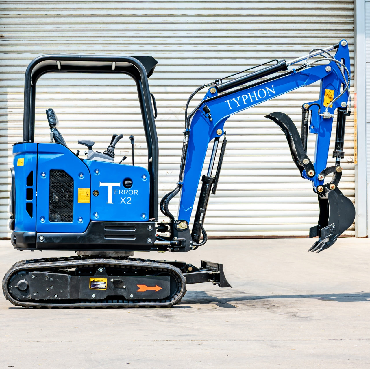 TYPHON TERROR X2 STORM Mini Excavator 2.5 Ton Diesel Kubota V1505 Engine USA