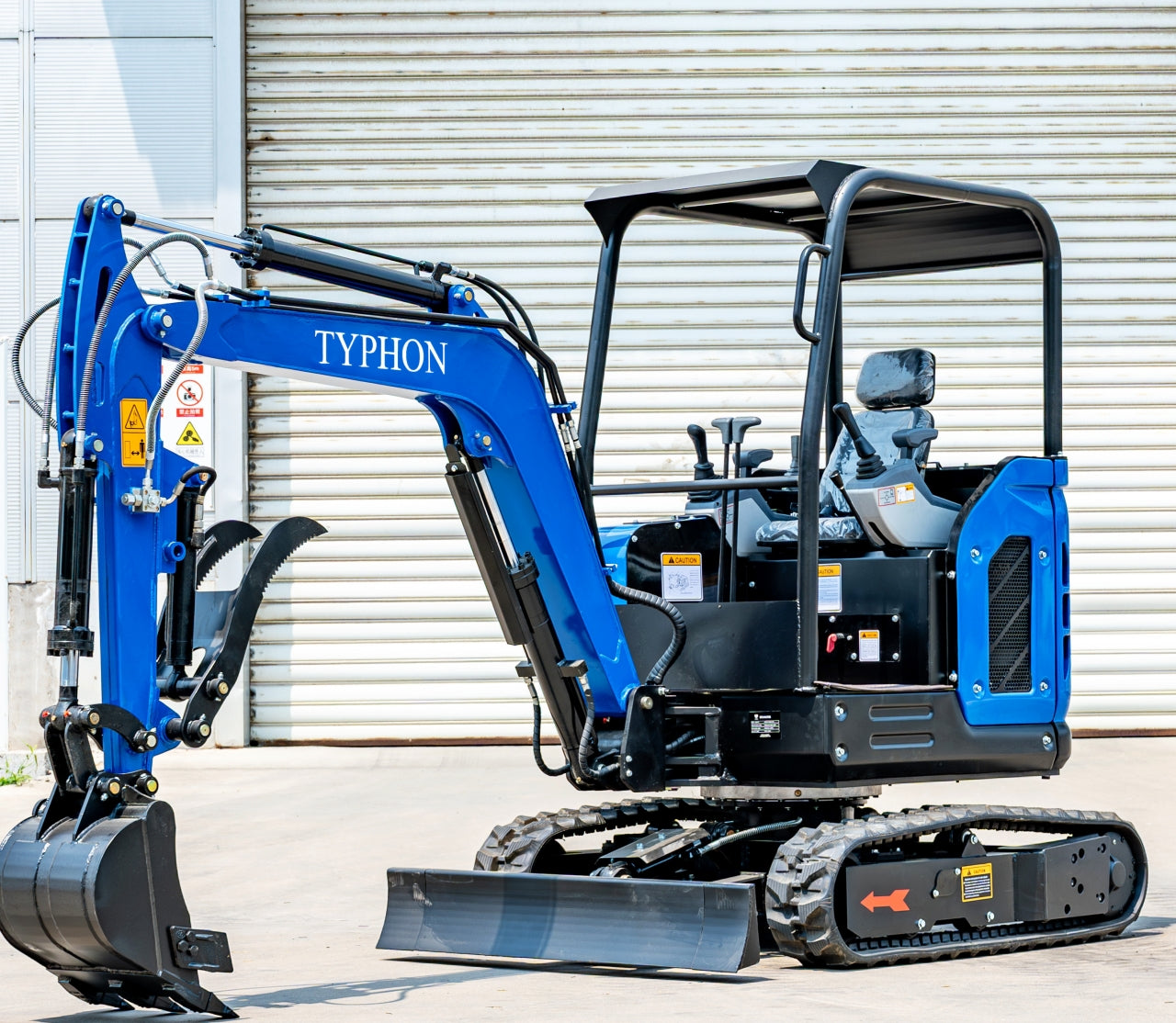 TYPHON TERROR X2 STORM Mini Excavator 2.5 Ton Diesel Kubota V1505 Engine USA