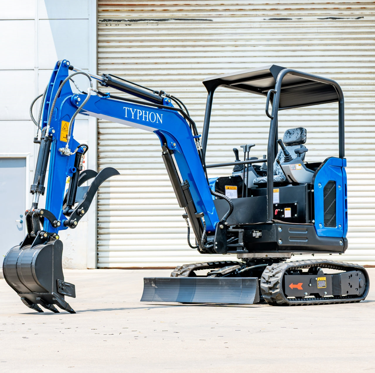 TYPHON TERROR X2 STORM Mini Excavator 2.5 Ton Diesel Kubota V1505 Engine USA