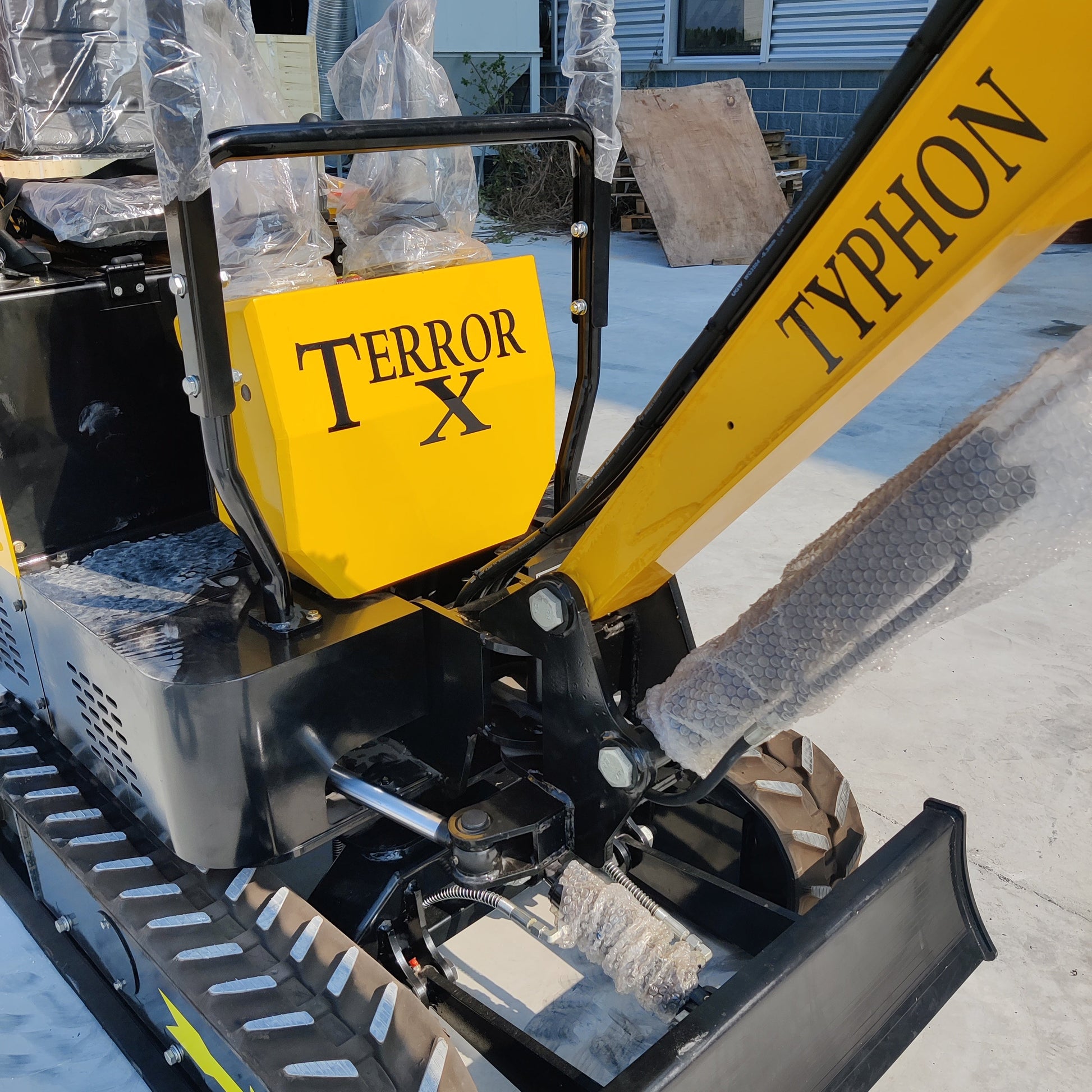 TYPHON TERROR X STORM Mini Excavator – 1 Ton Trench Digger with Canopy, 380mm Wide Bucket - New Excavator For Sale