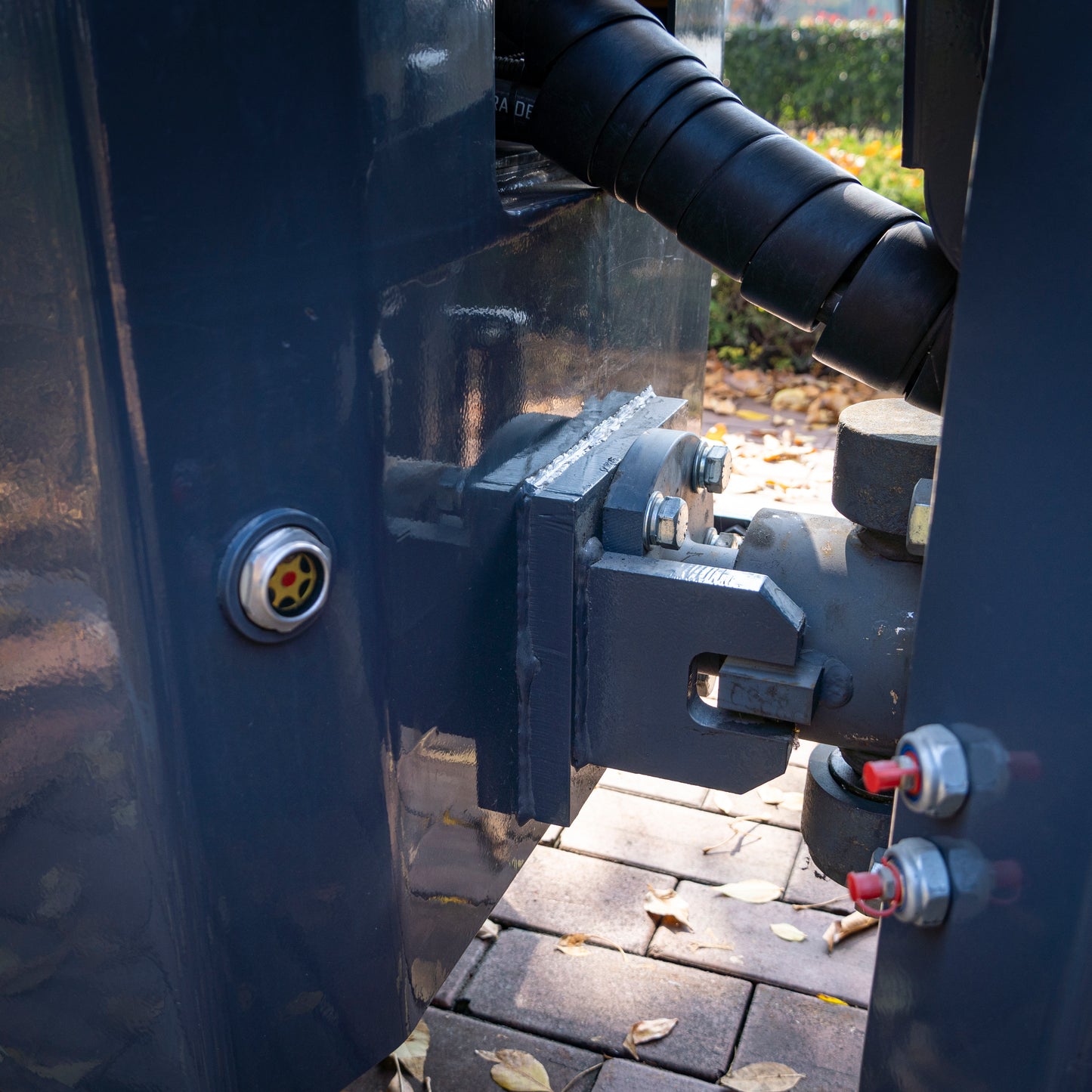 TYPHON Road Roller 10 – 1 Ton, 13.5 HP Briggs & Stratton, Hydraulic Drive, One-Key Vibration