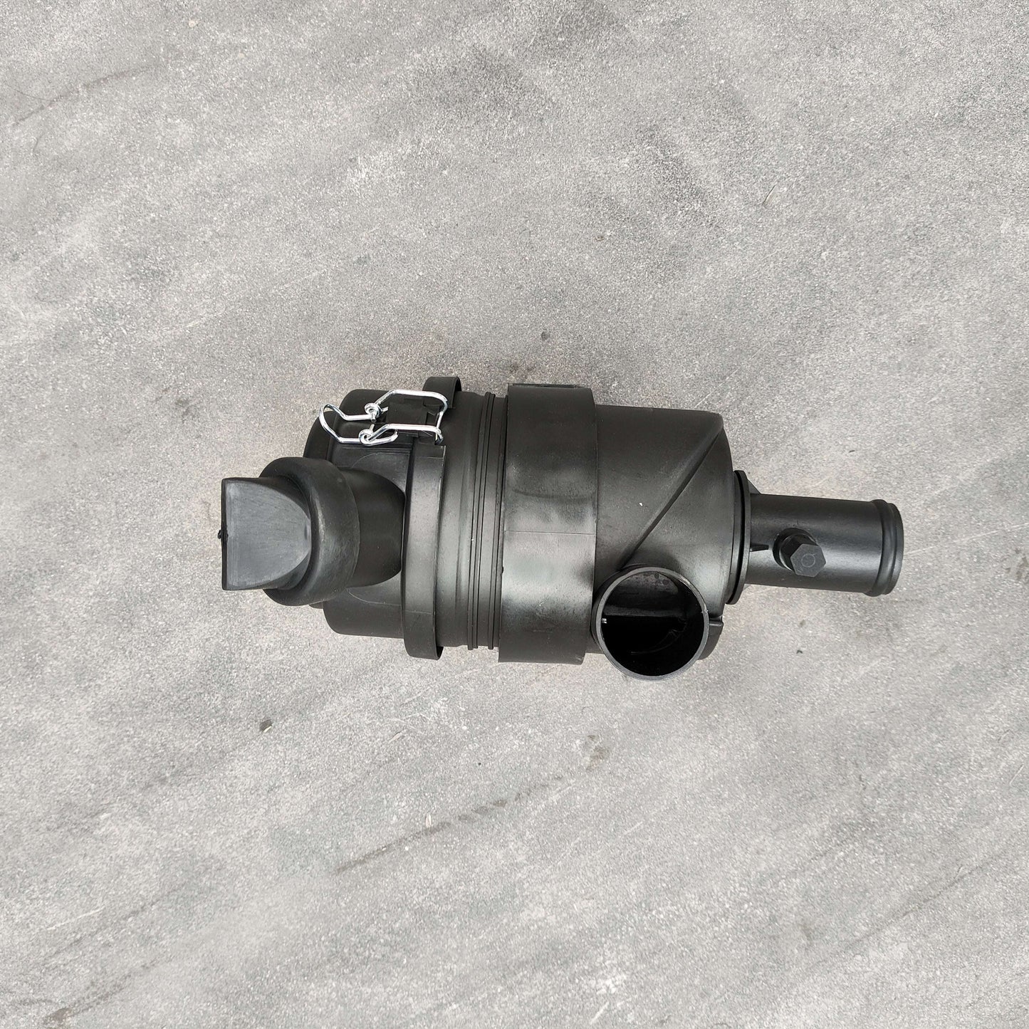 Kubota Air Filter Assembly (with Bracket)