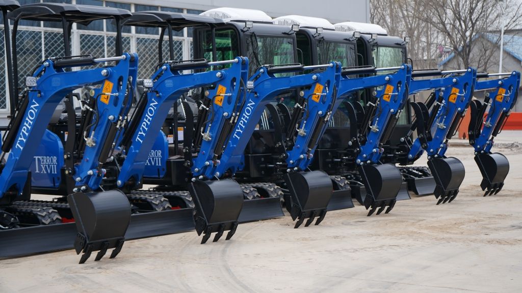 2025 3800 lb TYPHON TERROR XVII Mini Excavator