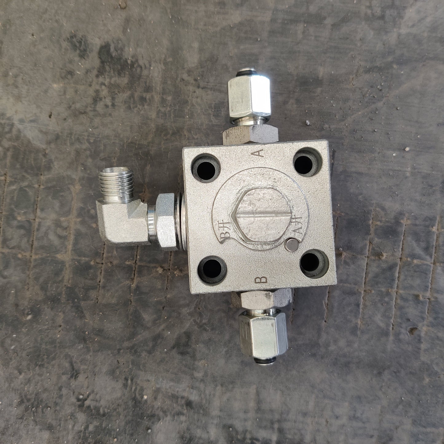 Shut-off Valve (1.8 ton) - New Excavator For Sale