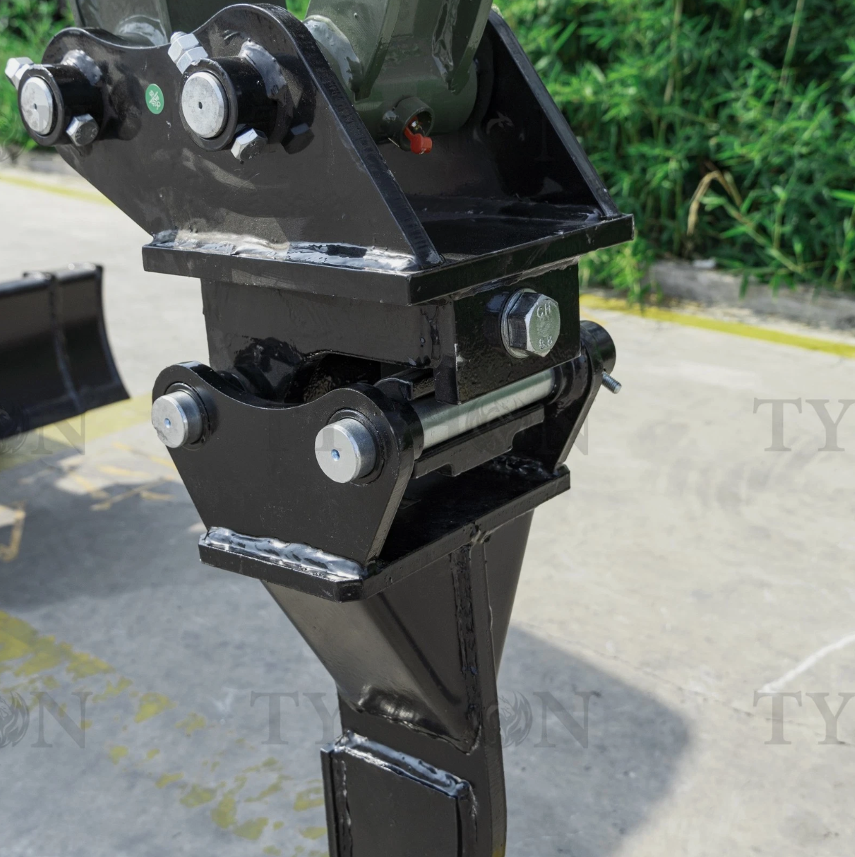 TYPHON Ripper Hook Attachment For 2-3 ton Mini Excavator Ripper Tooth Attachment