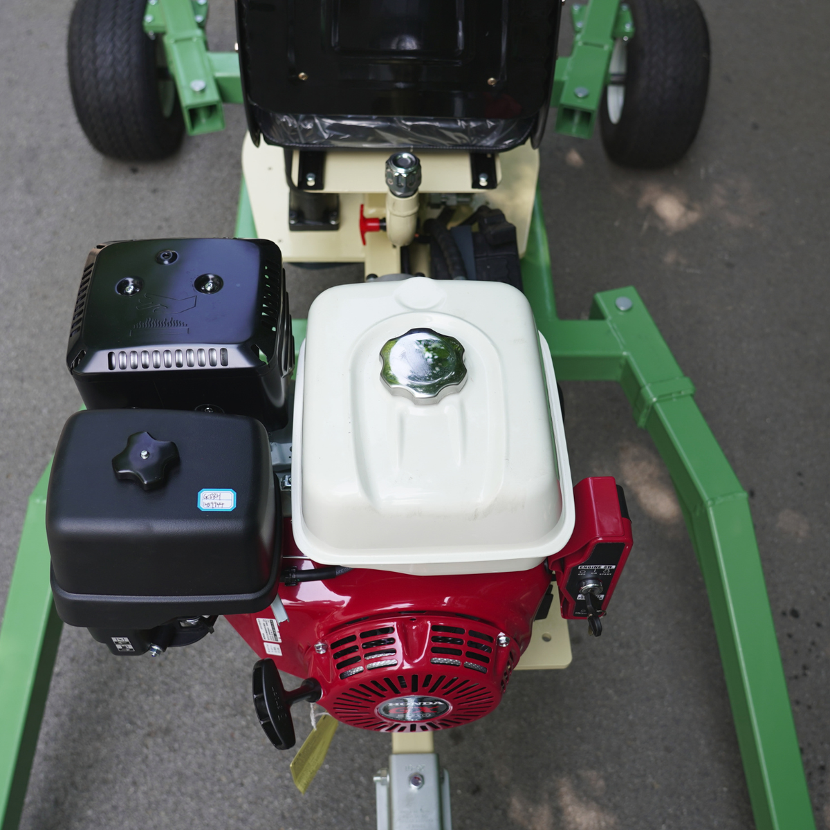 TYPHON Spider One Mini Excavator - EPA Certified Honda GX390, 360° Rotation, Towable