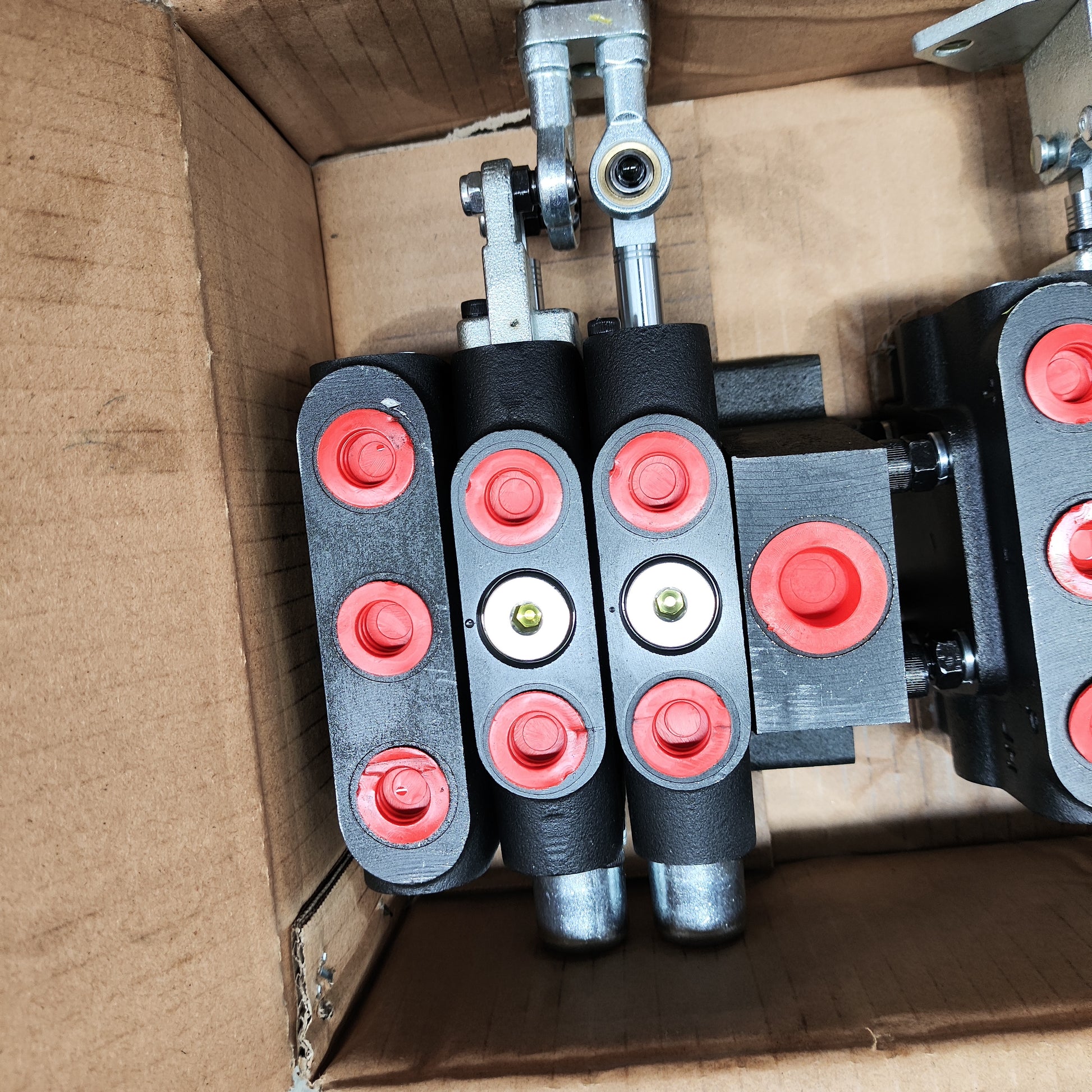 Hydraulic valve for TYPHON 1.5-Ton excavator
