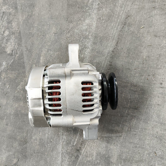 Kubota D902 Alternator 16678-64014 12V