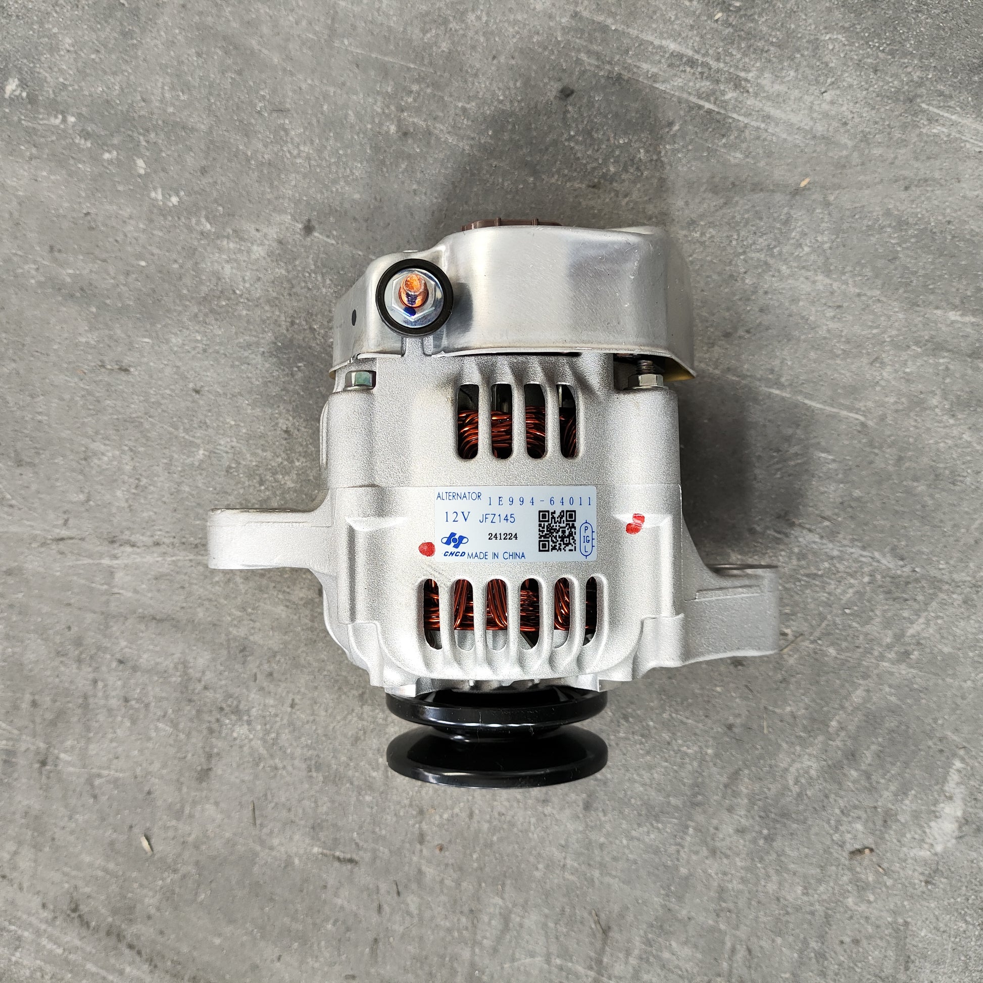 Kubota D902 Alternator 16678-64014 12V
