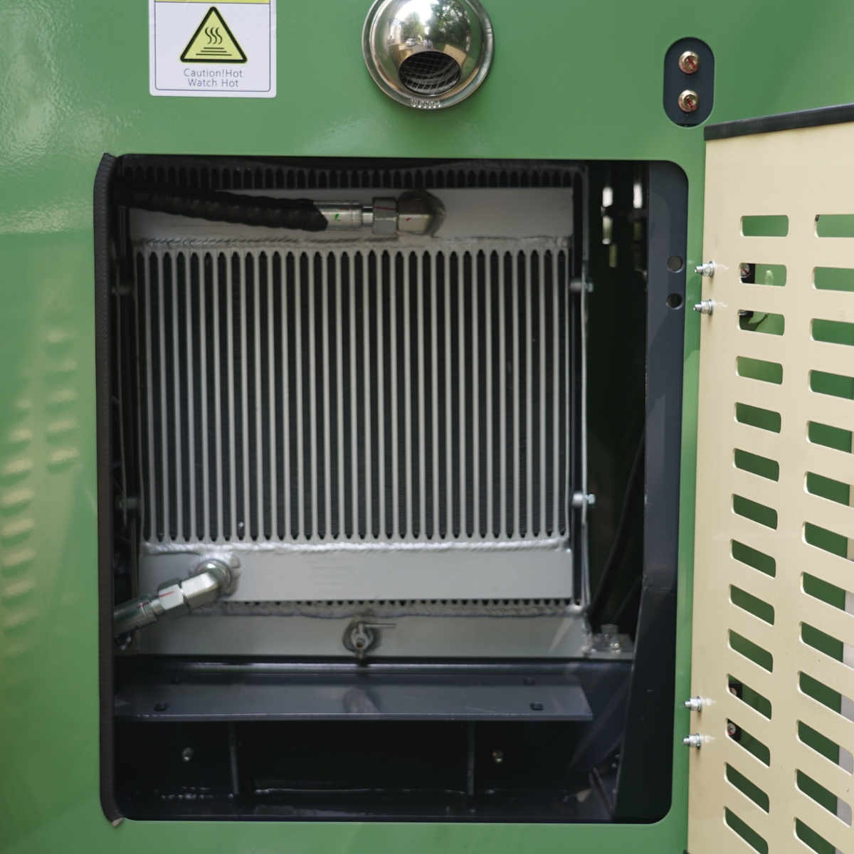 TYPHON STONEKRUSHER K3 Compact Tracked Jaw Crusher – 24.8HP Kubota Diesel  KONSTRUCTZ Series