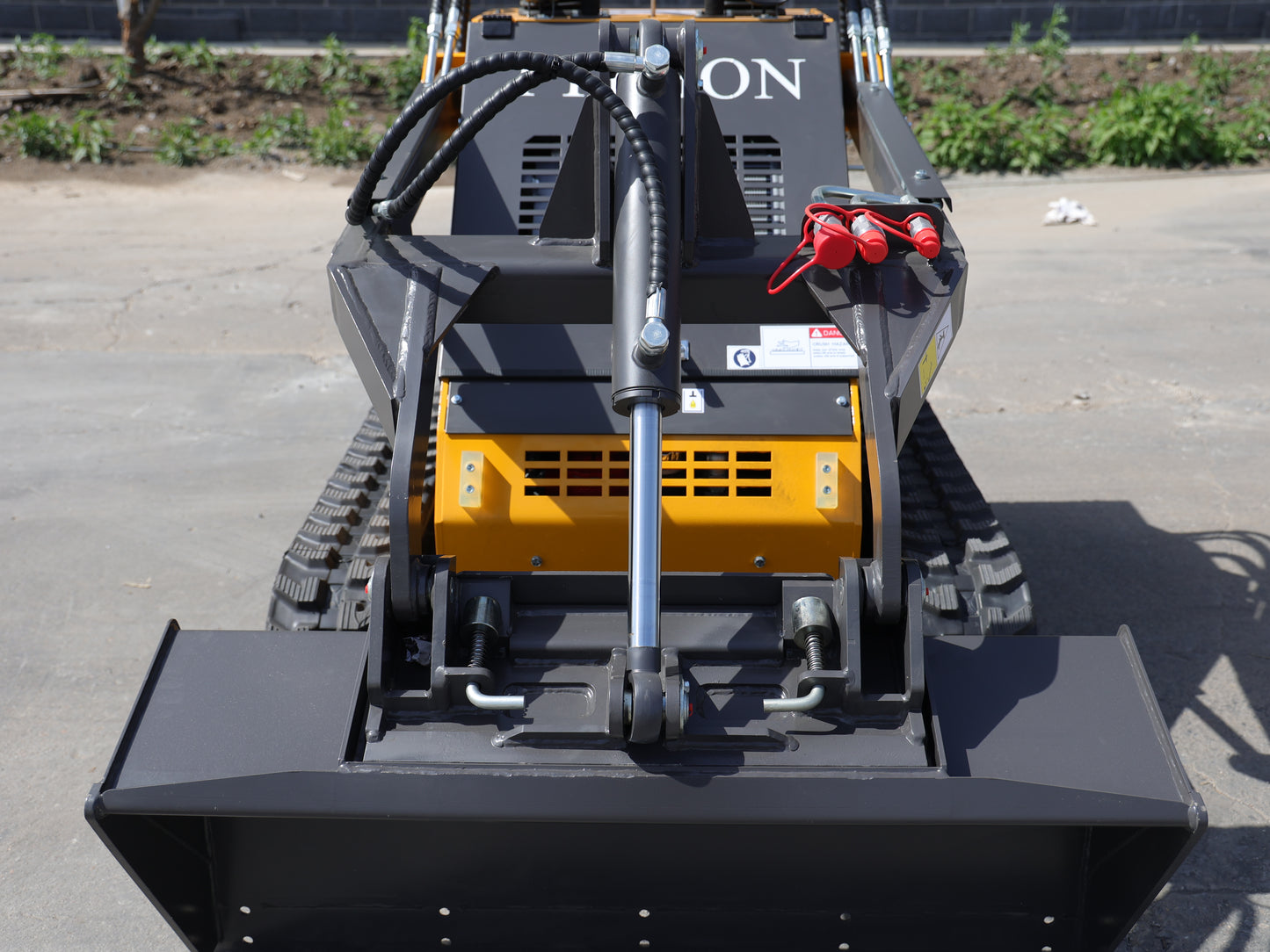 Brand New TYPHON STOMP 2,000lbs Mini Skid Steer 23HP Gas EPA Engine USA - New Excavator For Sale