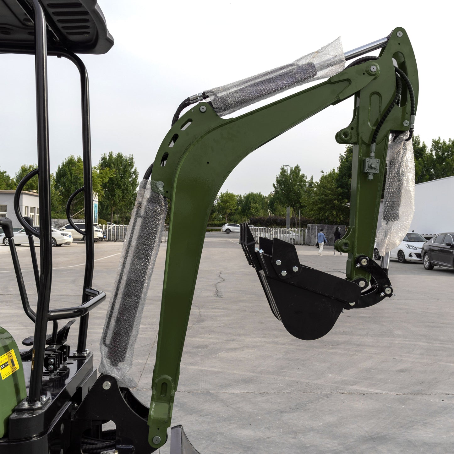 2025 4,000 lb TYPHON TERROR XVIII Mini Excavator Rubber Track with Kubota Diesel Engine USA