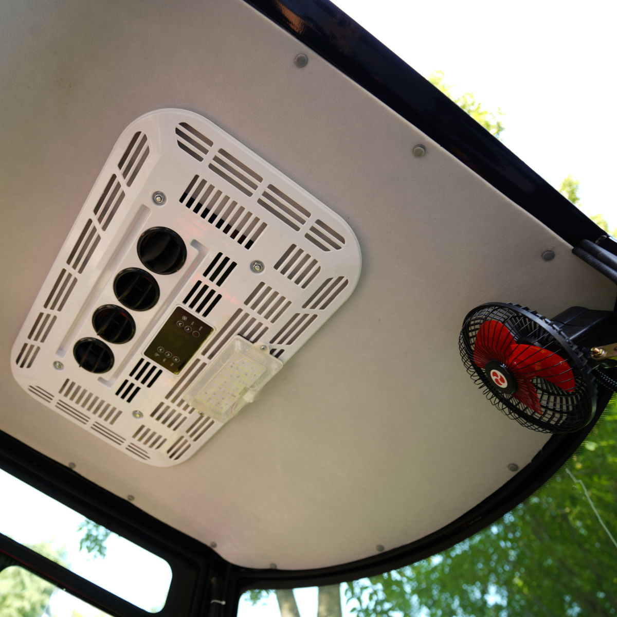 TYPHON TERROR XVIII Prestige 2 Ton Mini Excavator, KUBOTA Diesel Engine