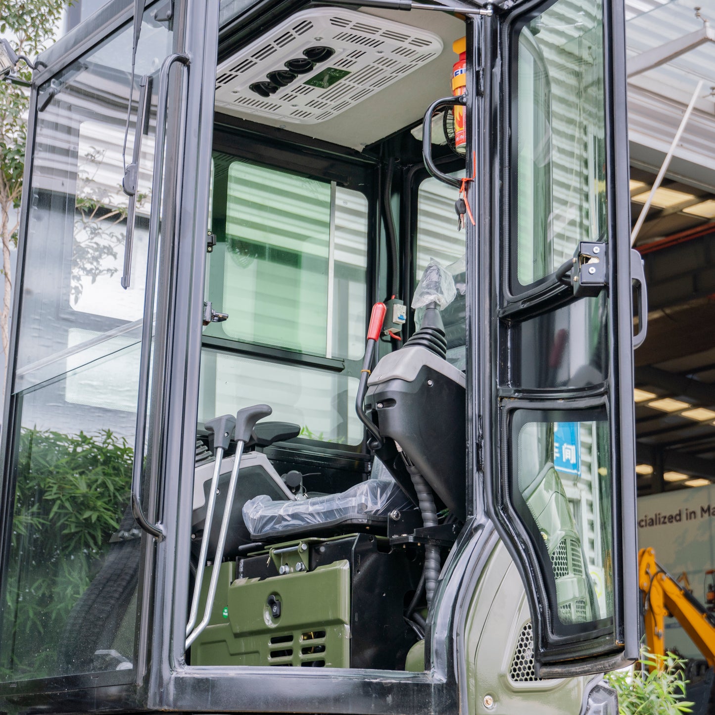 TYPHON TERROR XXV Prestige Mini Excavator 2.7Ton, Kubota D1105 25.1 HP, Comfortable Cabin with AC & Heater, Retractable Track, Boom Swing